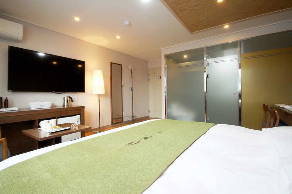 Smile Hotel Jeonju Exterior photo