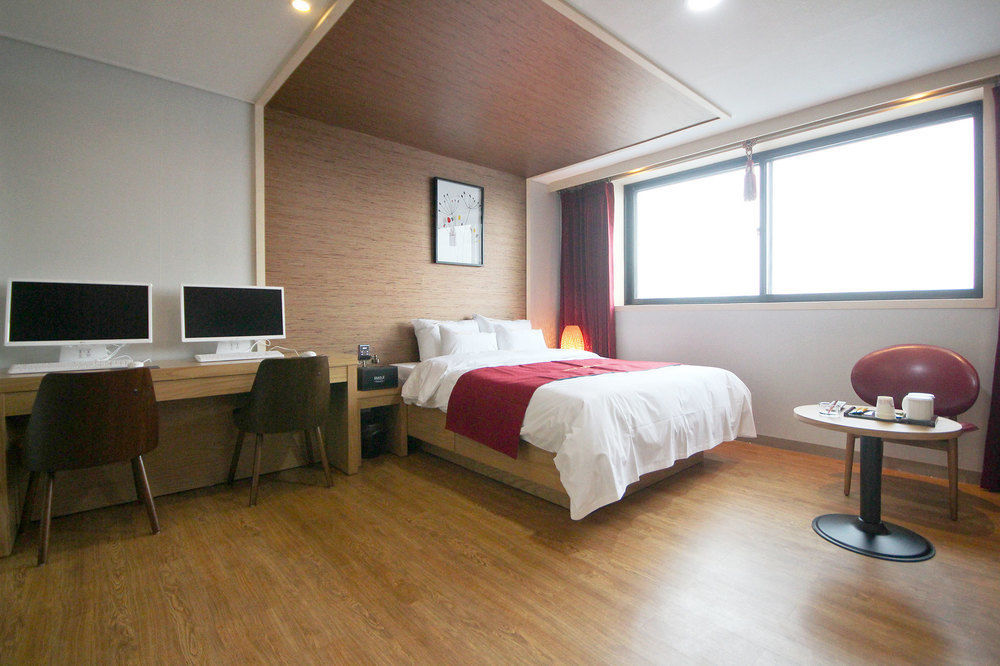 Smile Hotel Jeonju Exterior photo