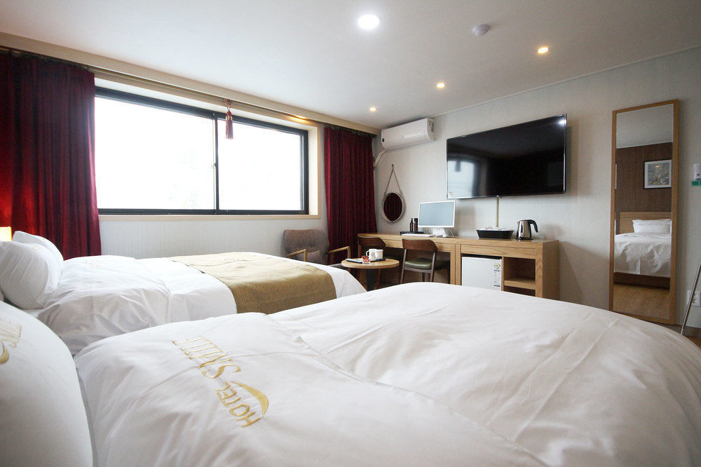 Smile Hotel Jeonju Exterior photo